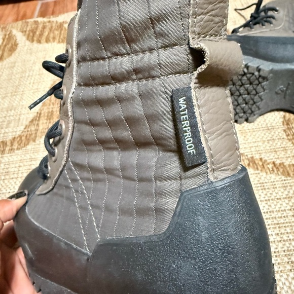 CONVERSE Chuck Taylor All Star Lugged 2.0 Counter Climate
Men’s 7, women’s 9 - Picture 8 of 8